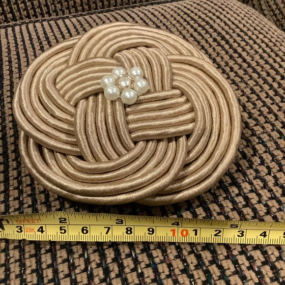 Curtain clip tie backs Pair 5” Latte Tan Faux Pearl centers - Picture 4 of 4